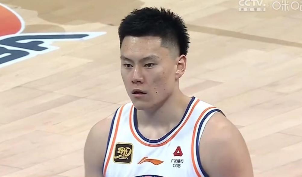 北京队战胜上海男篮，取得重要胜利的简单介绍