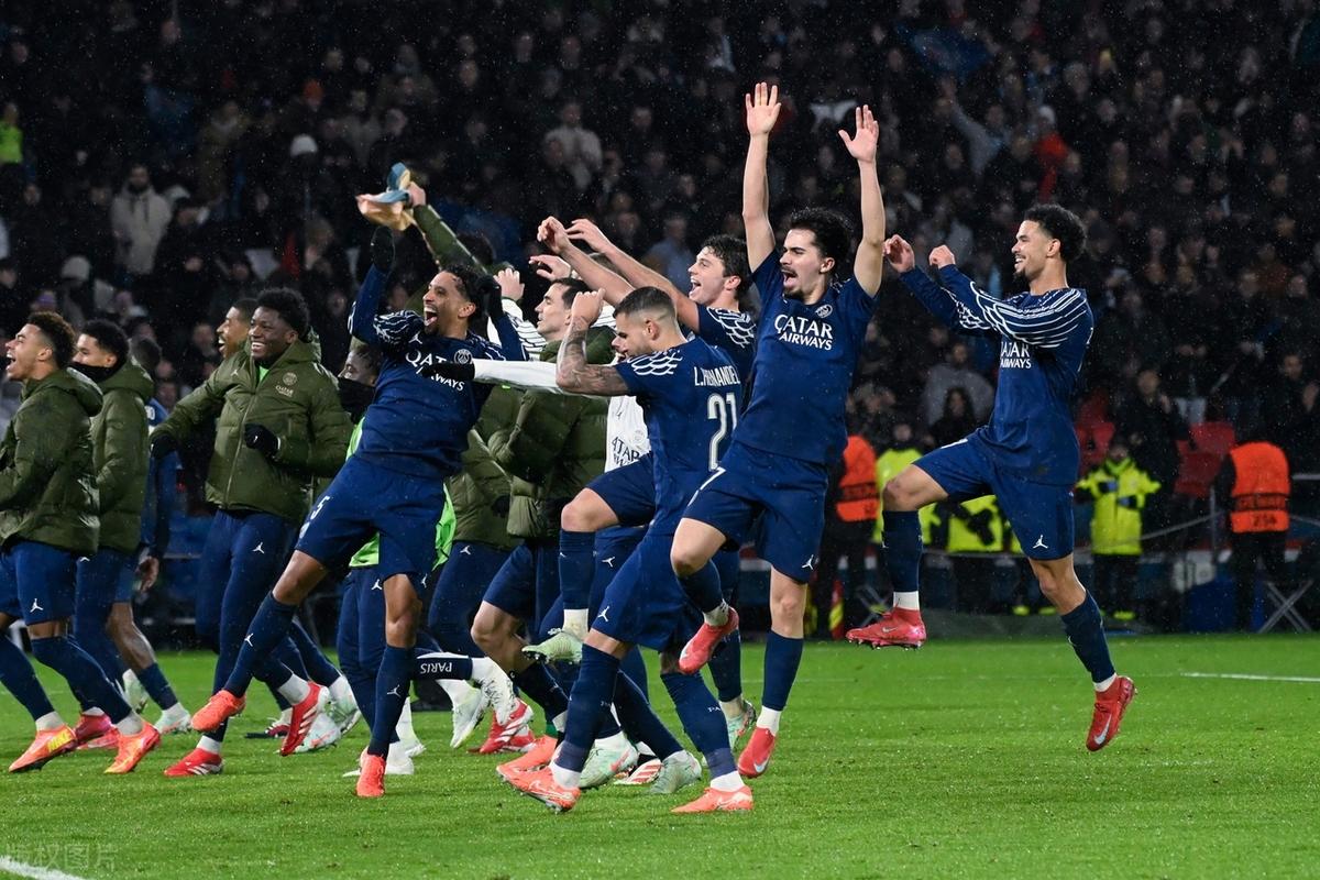 曼彻斯特城轻松战胜对手 曼彻斯特城轻松战胜对手