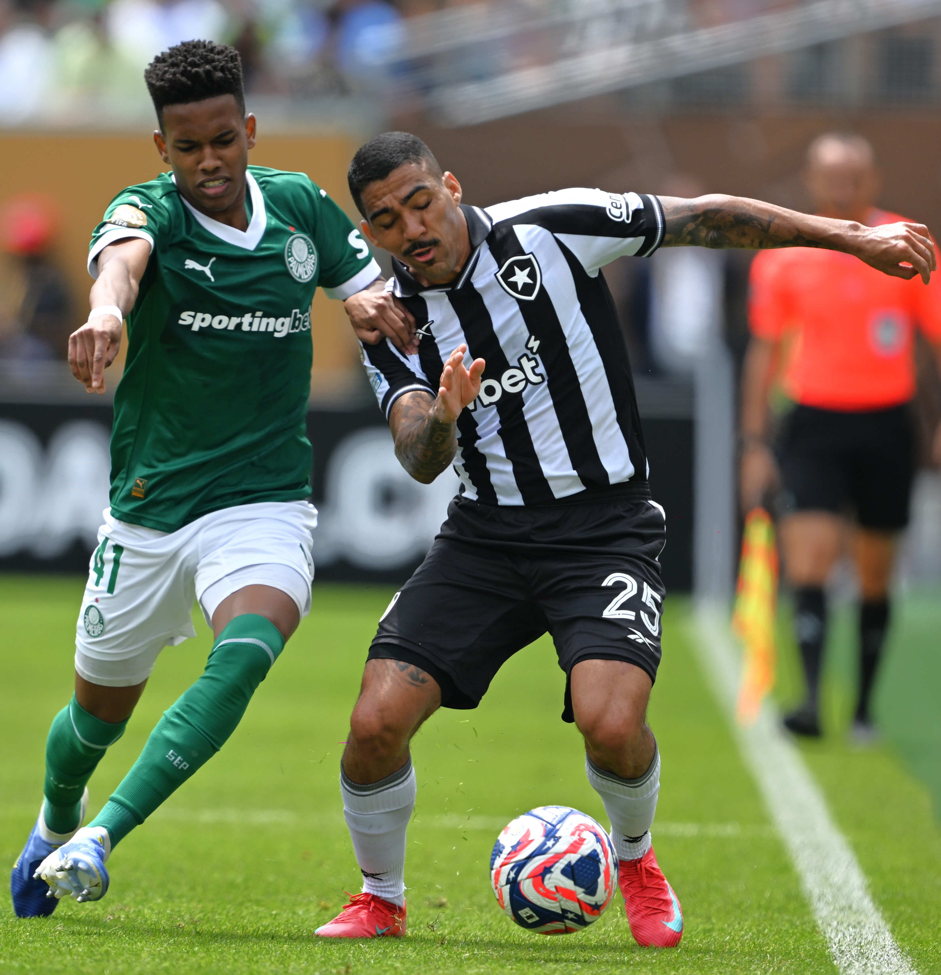 华体会新闻-巴拉圭球队锲而不舍备战世界杯选拔赛的简单介绍