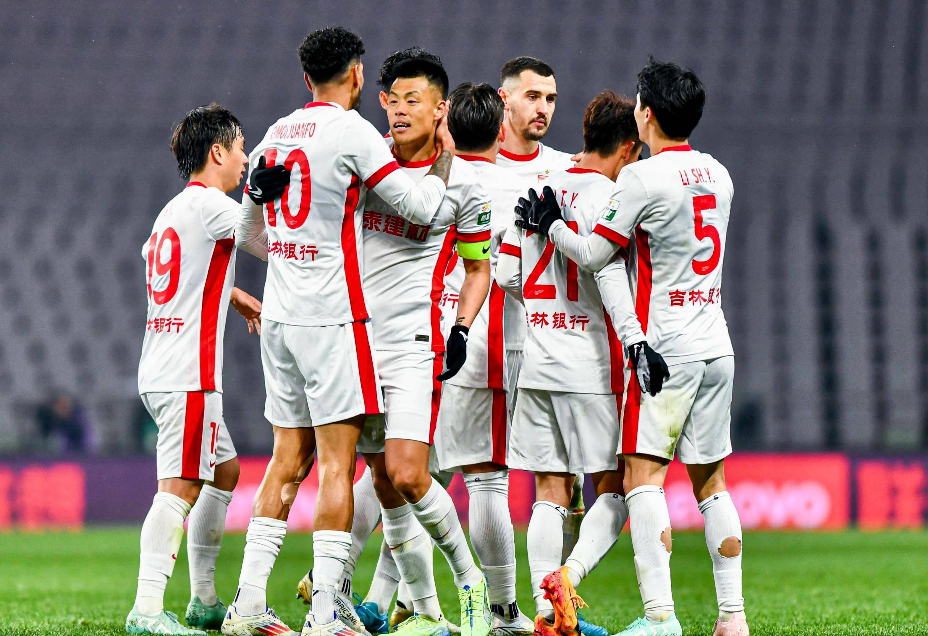 传闻:中超联赛将有新的转会动向的简单介绍