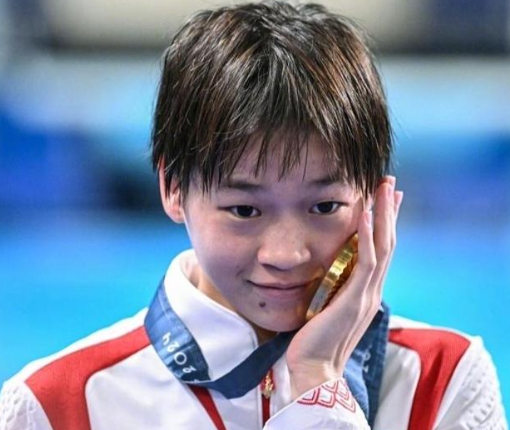 法国赛艇队成功卫冕女子四单金牌