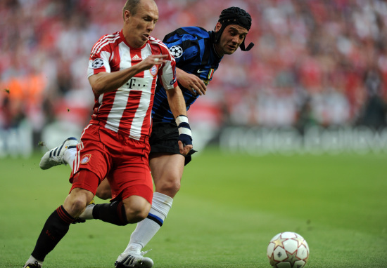 罗本宣布因伤退出赛季,拜仁慕尼黑球迷为他送上祝福 罗本宣布因伤退出赛季,拜仁慕尼黑球迷为他送上祝福