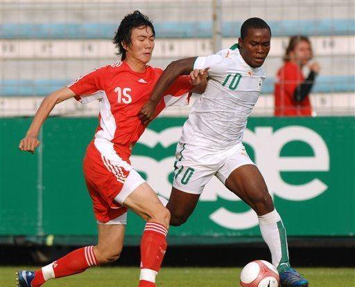 包含韩国劲旅力挫强敌，成功晋级小组第一的词条